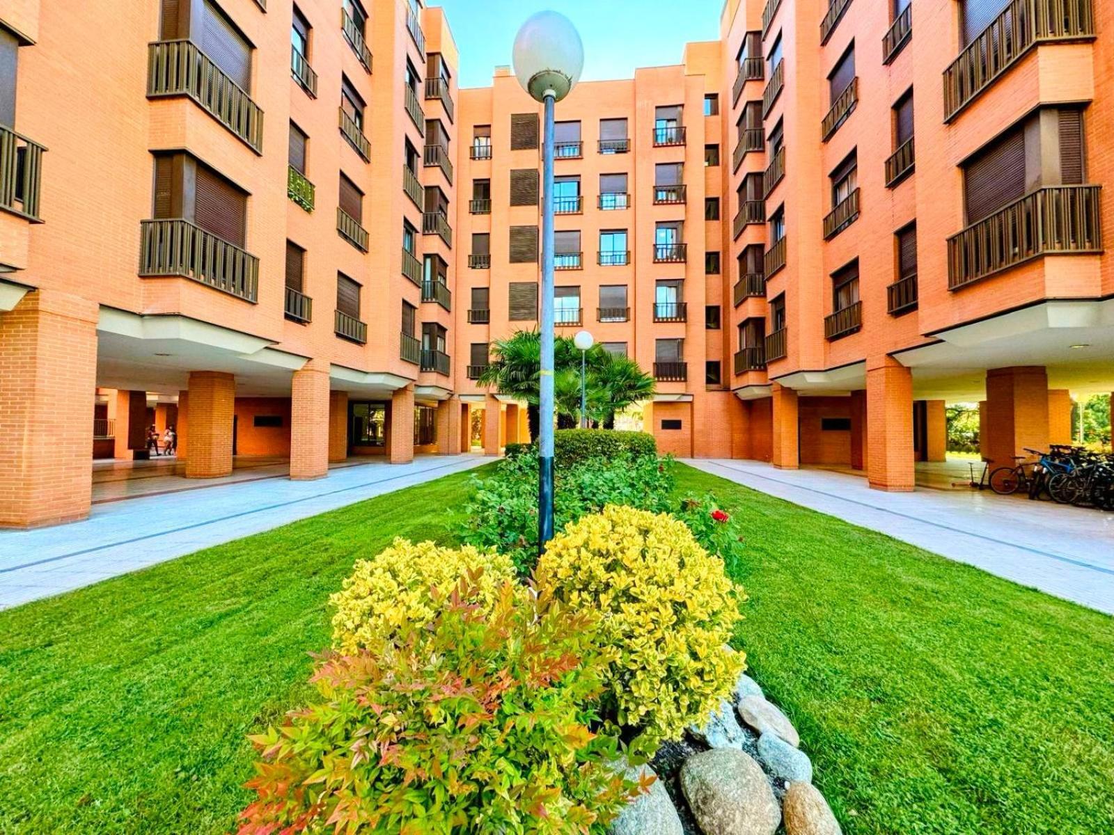 Airport Madrid Plenilunio Suites Green By Bebalmy Экстерьер фото